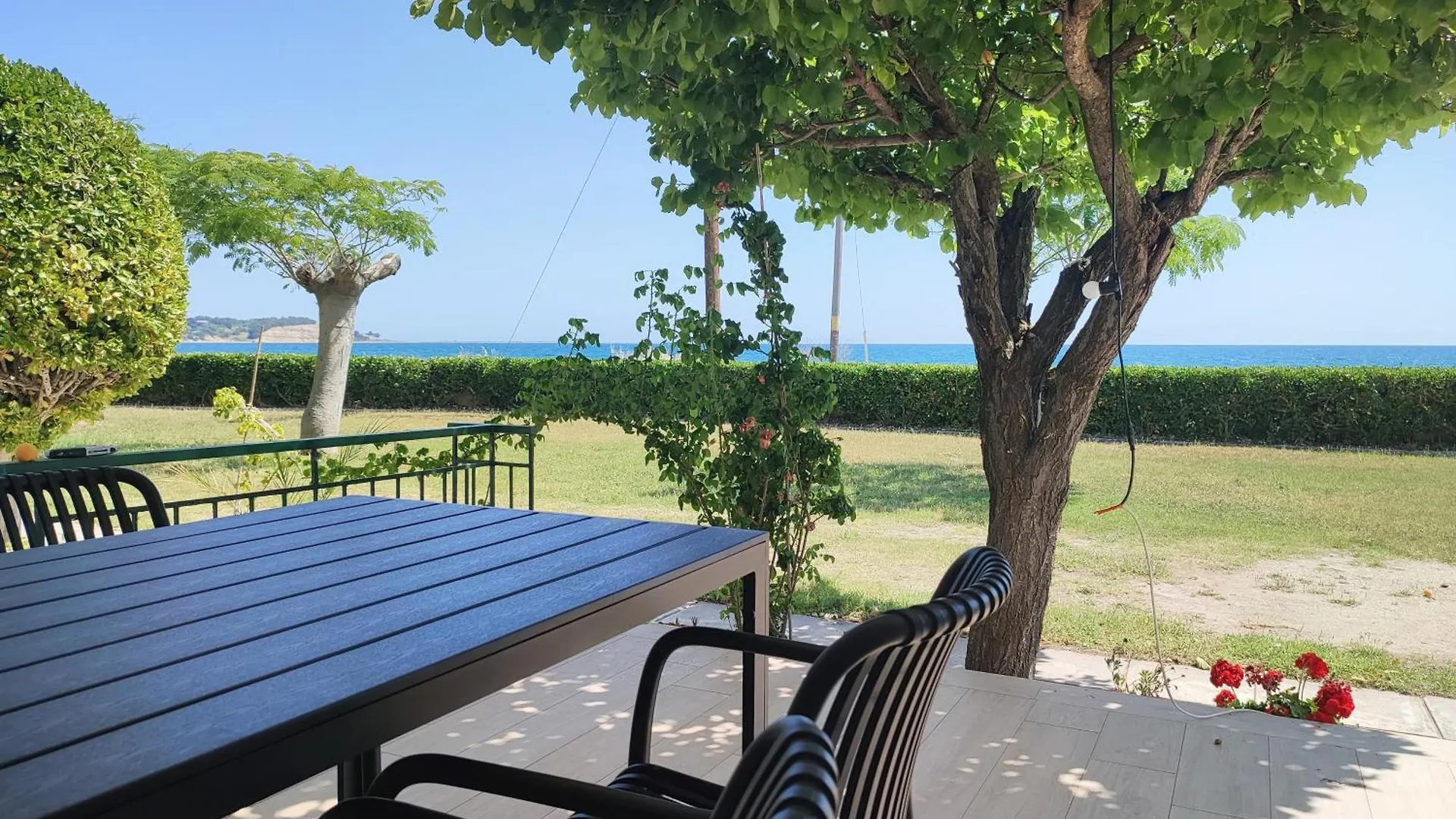 Apt Al Mare Epanomi 0*,  Greece